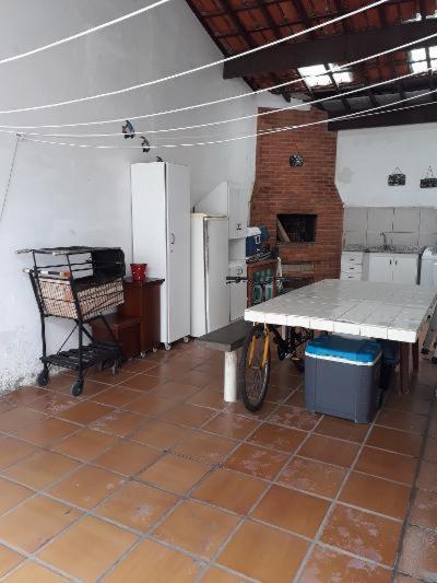 Casa Em Itanhaemヴィラ エクステリア 写真